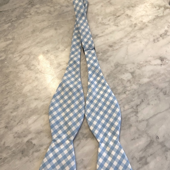 Vineyard Vine Gingham Bow Tie - Picture 4 of 5